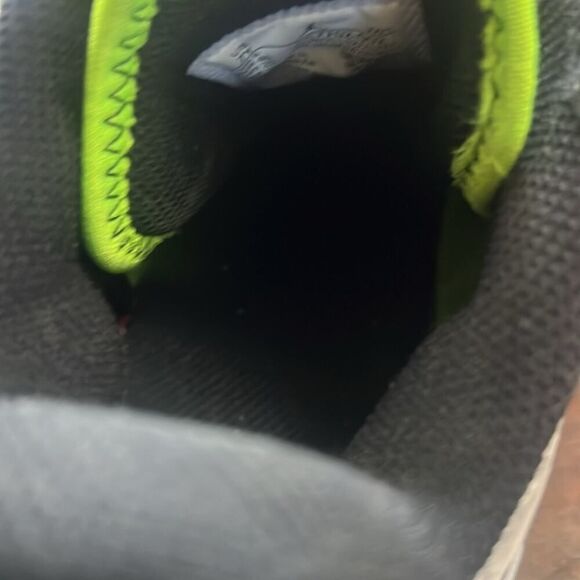 JORDAN WESTBROOK TAKE 3 NEON ELECTRIC GREEN COLOURFUL SNEAKERS SIZE 7Y - Picture 5 of 8